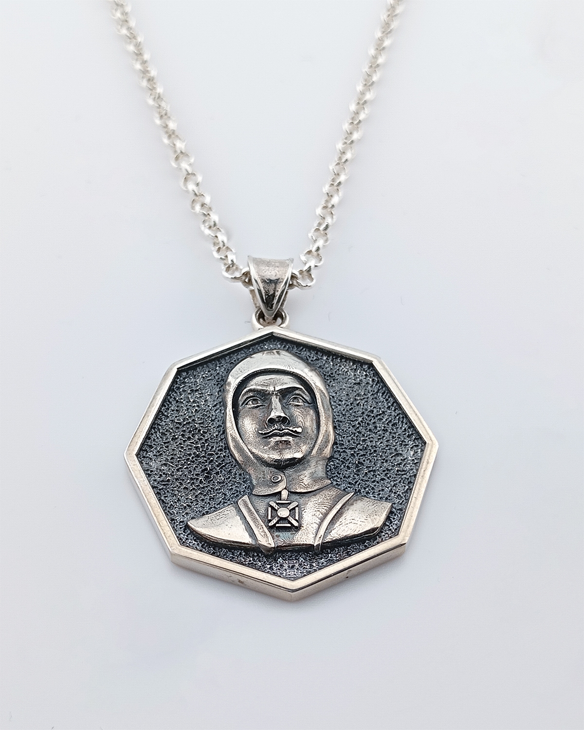 Гарегин Нжде серебряный кулон
